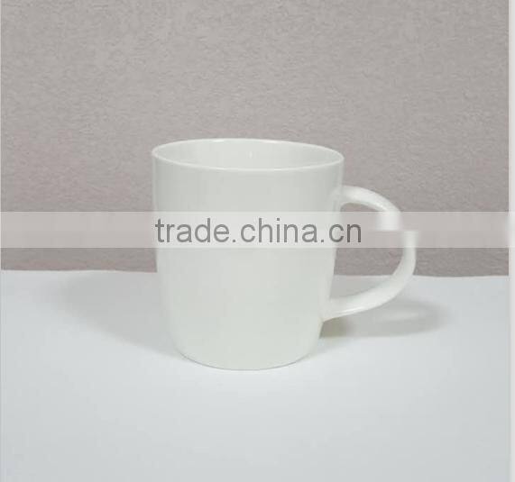 Customize 11oz regular shape porcelain white mugs for advertising