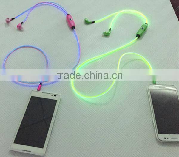 2015 hot selling item EL visible flashing light earphone for sports with high quality