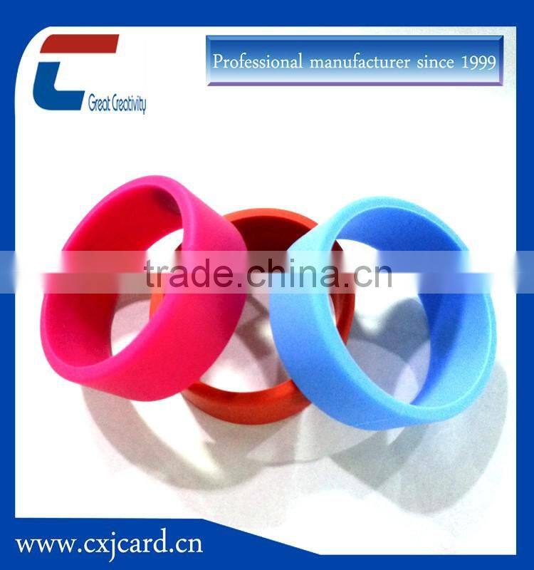 Silicone wristbands with led lights
