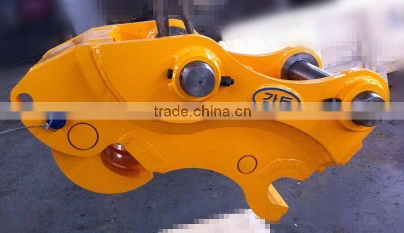 Quick hitch coupler for 18-25 ton excavator PC200