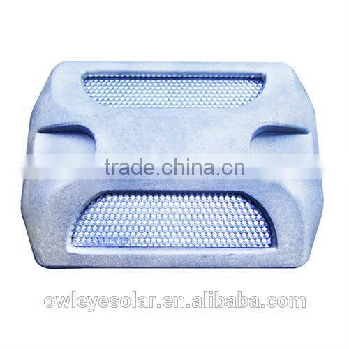 All-in-one aluminum road stud