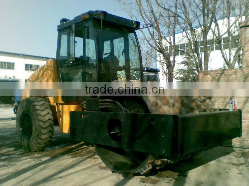 Hydraulic vibratory roller with advanced motor for sale