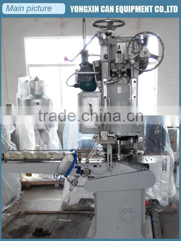 Food can equipment vacuum seamer