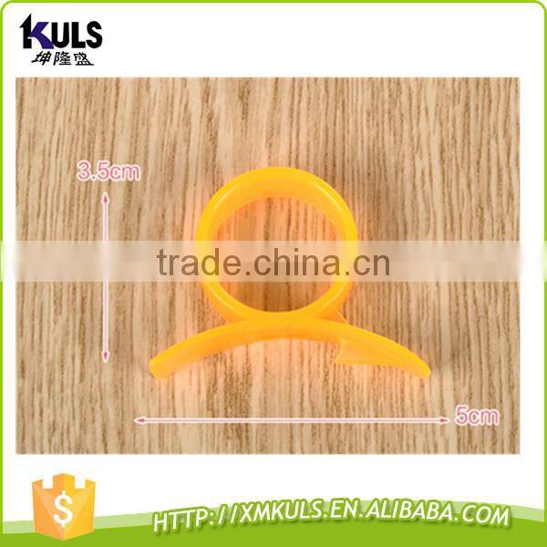 Ring cut plastic opener for orange pomelo peel