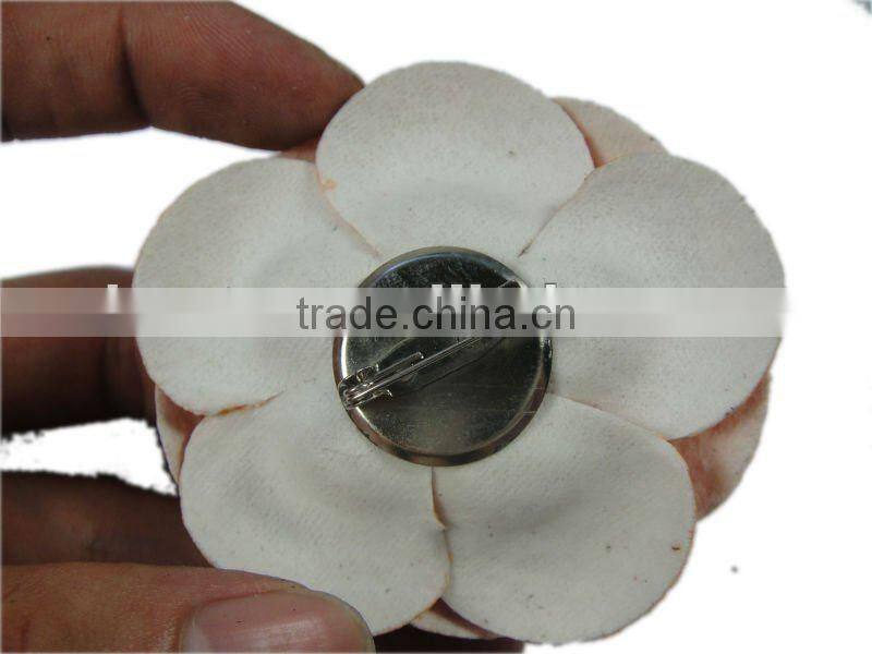 LF0205 New design decorative fake leather flower brooch