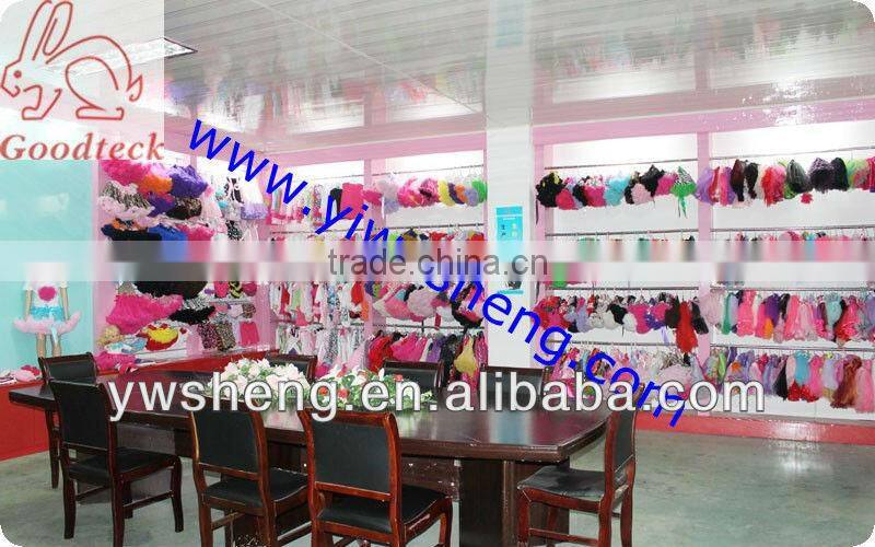 Wholesale soft pink floral embroidered tulle fabric with flower