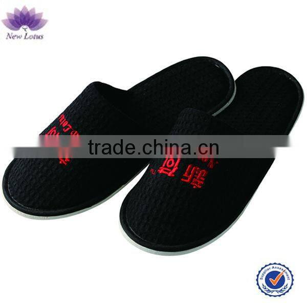High quality wholesale bathroom hotel slippers