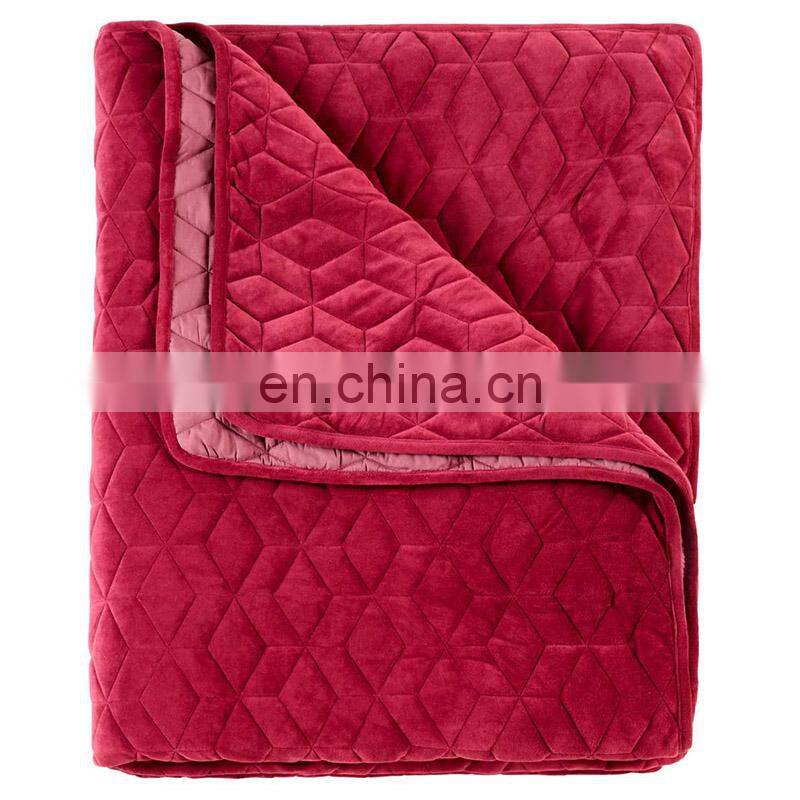 Polyester velvet bedspread wholesale quilted size fitted solid bed cover