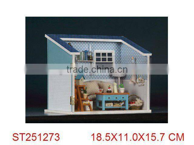 2012 Popular DIY warm wooden house with light