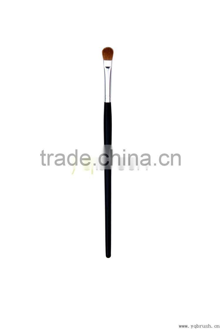 Foundation Brush and Concealer Brush 019 makeup