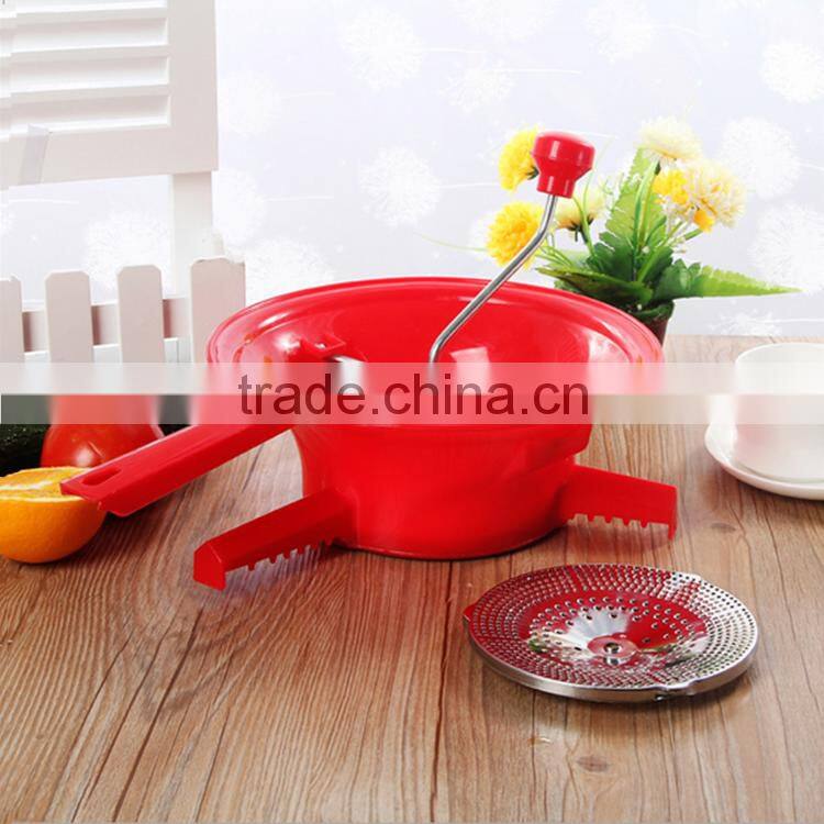 New kitchen helper good design vegetable grater