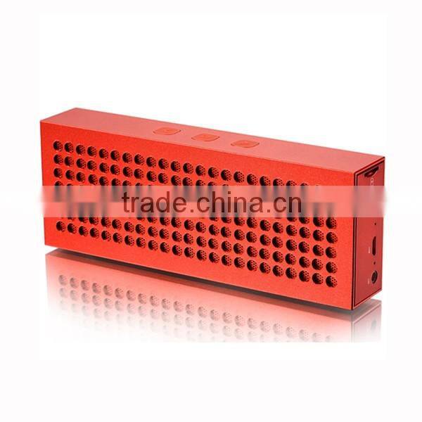 Metal bluetooth speaker with AUX Line in