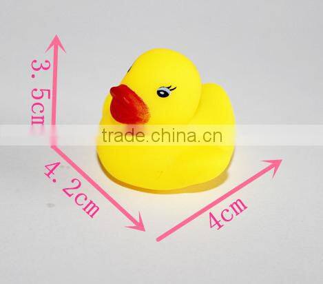 Custom 100% food grade silicone duck bath toy with squeaker