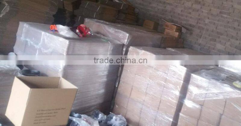 small round cast iron skillet with handle