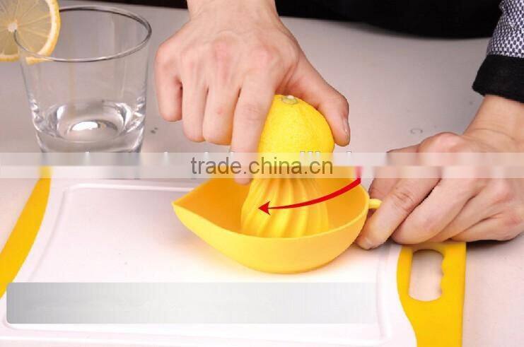 Silicone Manual Lemon Citrus Juicer