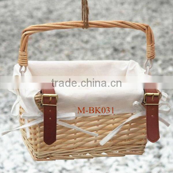 Chic Wicker bicycle basket with liner