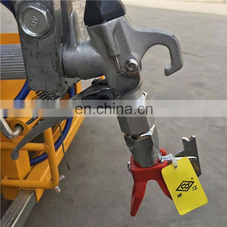 China cheap 5.5hp gasoline cold spray road marking machine for sale