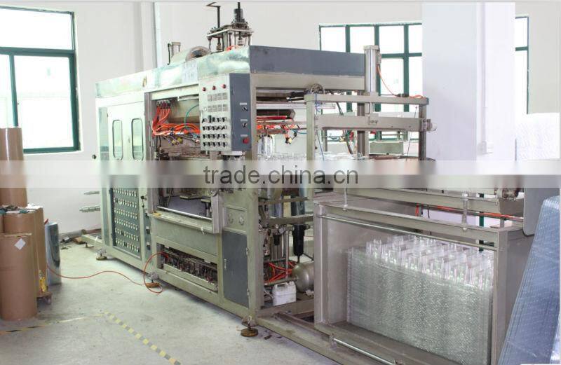 2014 new product USB travel charger with white shell 4 port blue USB connector