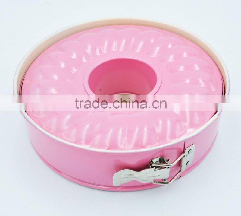 Non-stick Bundform Springform Cake Pan with Two Bottoms