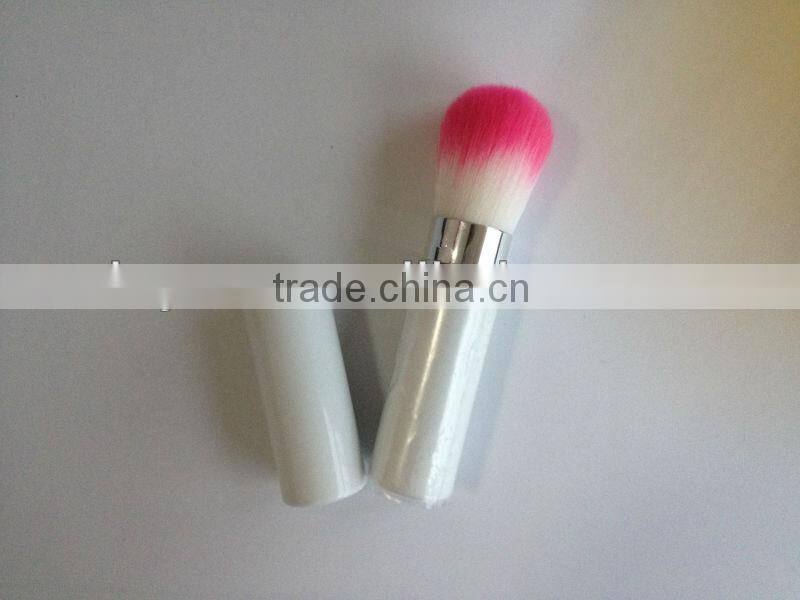 good quality nylon hair retractable blush brush,professional cosmeitc brushes