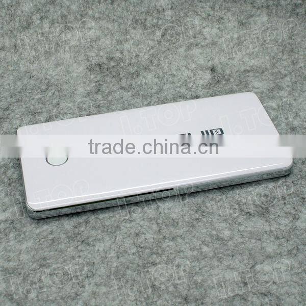 2015 Latest mobile portable power bank charger 5500mah power case