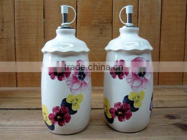Elegant Ceramic tea pot with lid