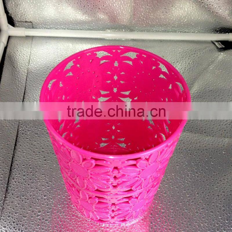 round plastic waste bin