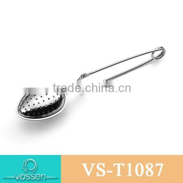 Teapot shaped tea accessory