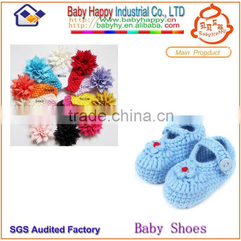 hand crochet cute baby shoes and headband