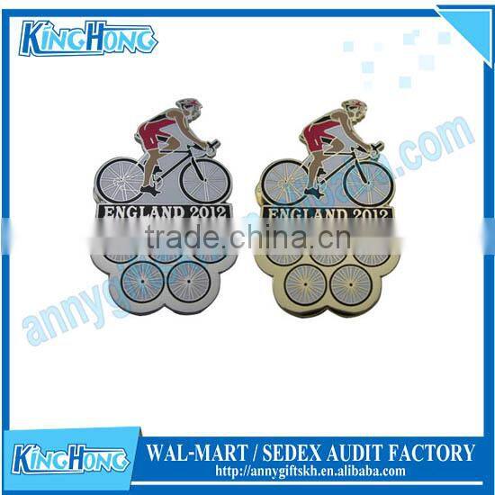 The Newest fashion cute cartoon bulk plain sports lapel pins