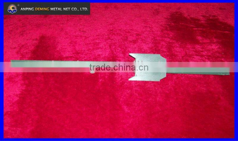 Low Price Good Quality Good Service America Popular Painted Green Studded T Picket Post