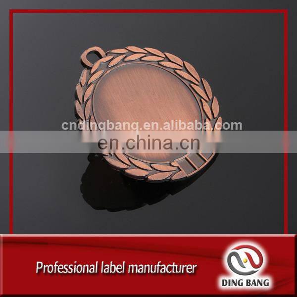 Cadium Free Eco-friendly Sliver Plated Embossed Type And Enamel Style Metal Collective Souvenir Custom Logo Square Medal