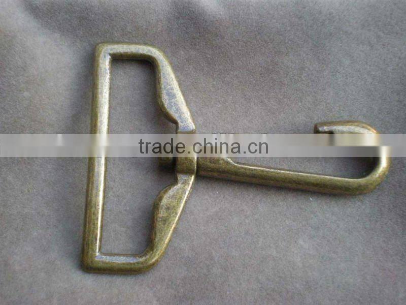 Metal snap hooks for bags