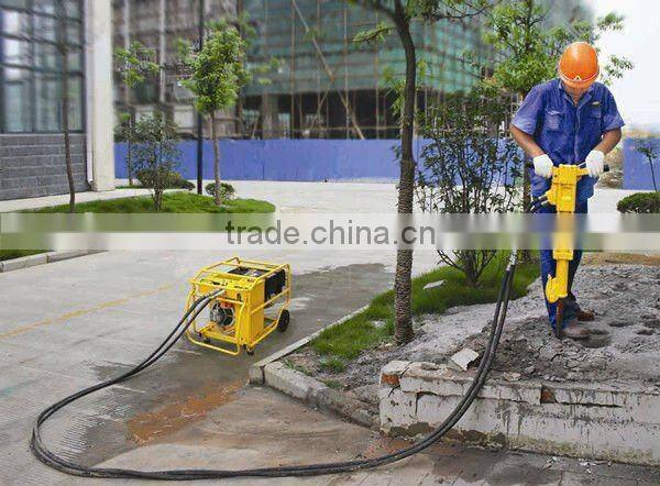 Hydraulic paving breaker
