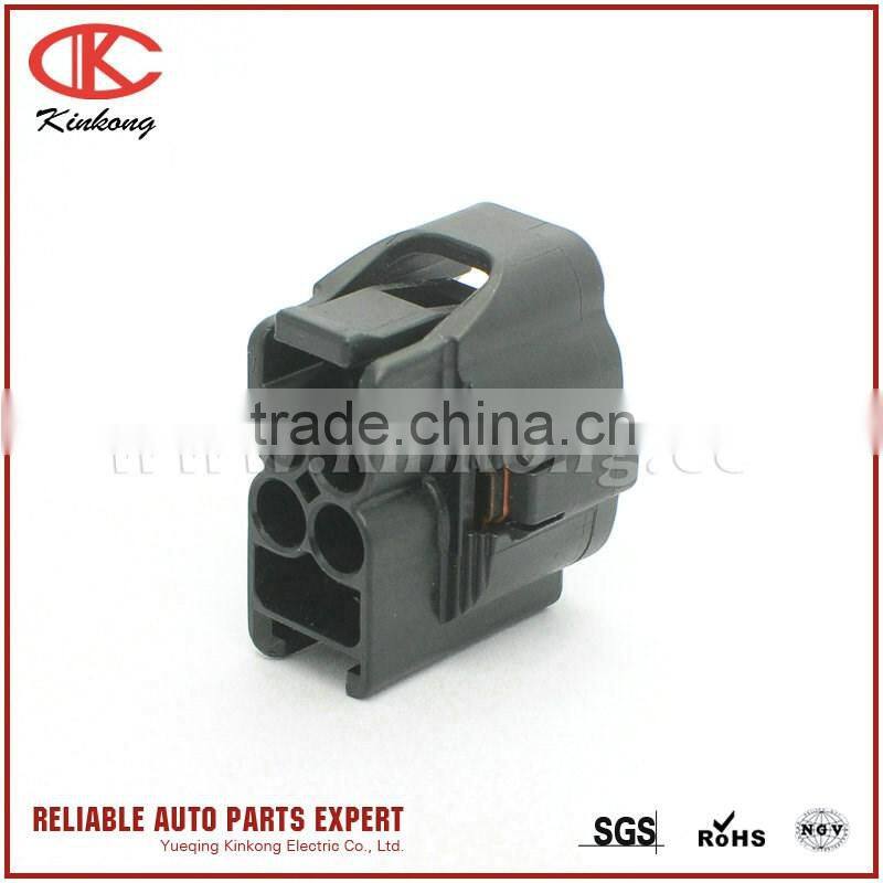 Yazaki 4 pole female waterproof automotive connector 7283-7040-10/MG641101