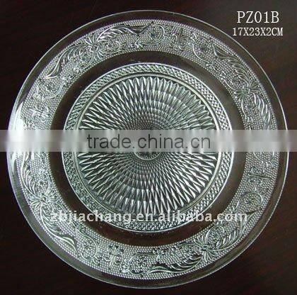 Round clear glass charger plate