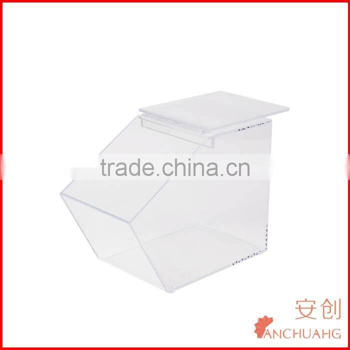 Stackable Food Bin with Removable Divider