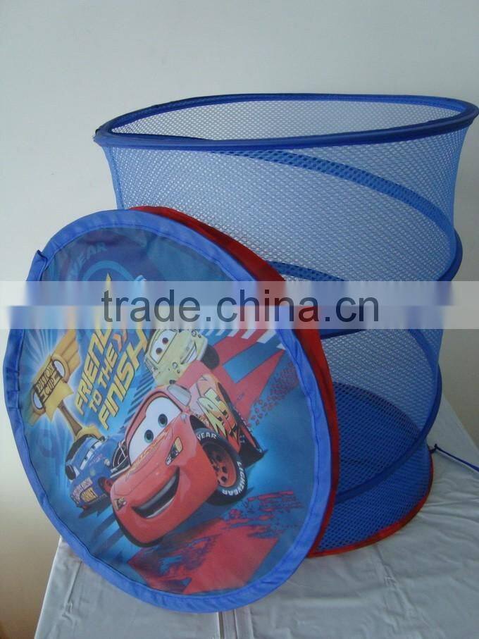Easy laundry hamper