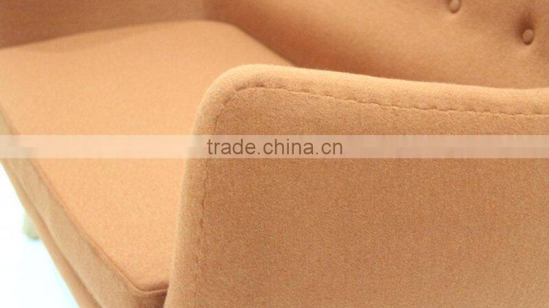 2 seats Finn Juhl wood legs Pelican chair