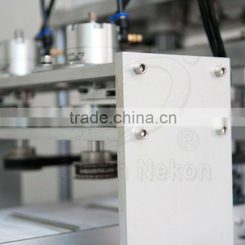 Auto feeding mask welding machine