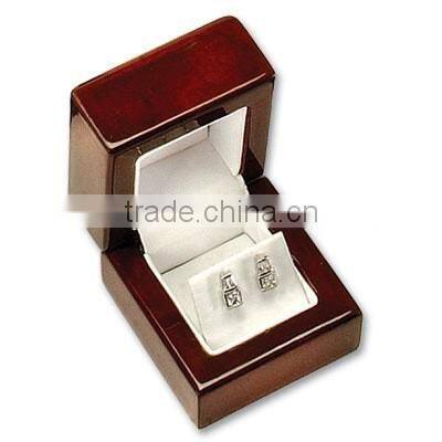 luxury red ear cuff box