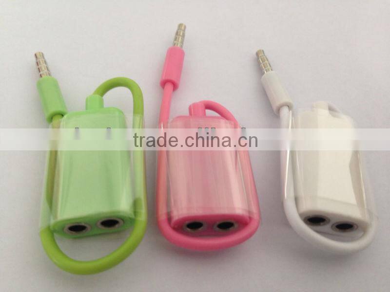 3.5mm 1 to 2 Audio earphone splitter stand for iPod iPhone 4G 3G