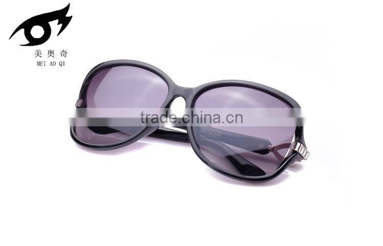 Fashionable sunglasses,glasses frame with diamond