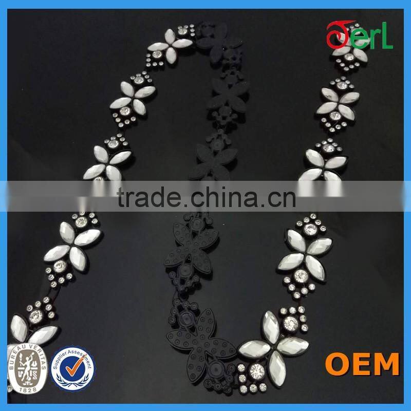 Hot sale flower shape plastic trimming 10yards/packet for wholesale