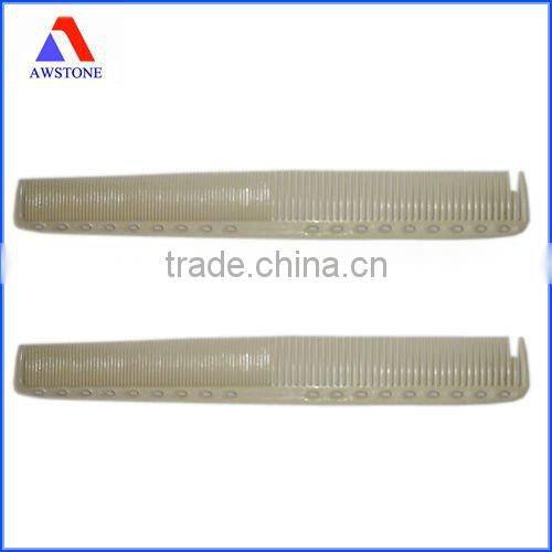 Small plastic hair comb