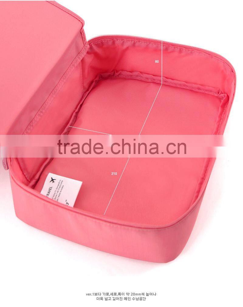 nylon waterproof material Customized cosmetic Wash Bag