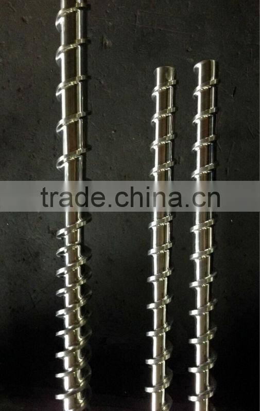 Single screw for recycling material extruder machine with two degassing