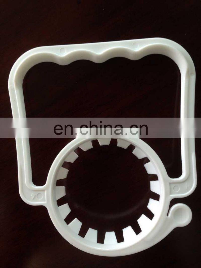 6 pack carry Plastic bottle handle for water juice bottle