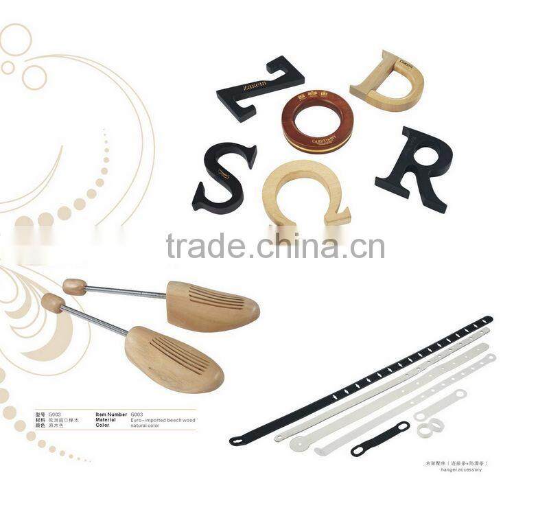 YT velvet clothes hanger velvet flocked hanger with metal logo