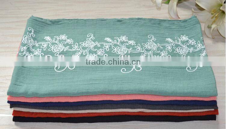 Best Selling Autumn Winter Fashion Embroidered Cotton Shawl For Women